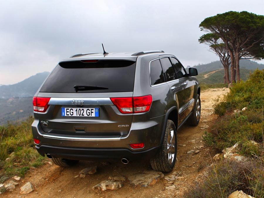  Jeep Grand Cherokee Overland Summit 2011 года  (EU) (фото 8 из 12)